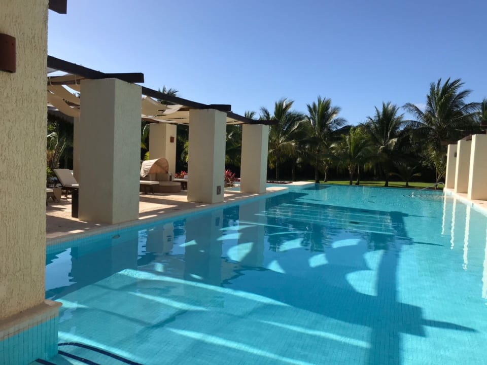 Pool Grand Palladium Kantenah Resort & Spa