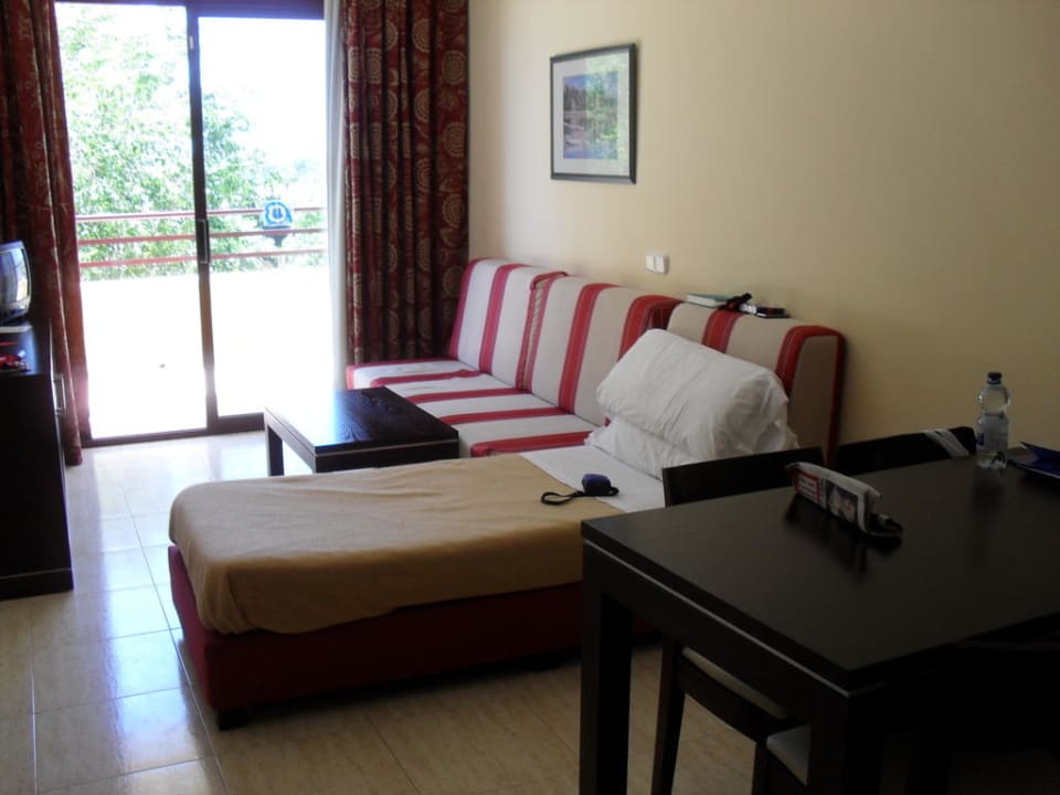 Wohnzimmer mit Schlafcouch allsun App.-Hotel Orient Beach