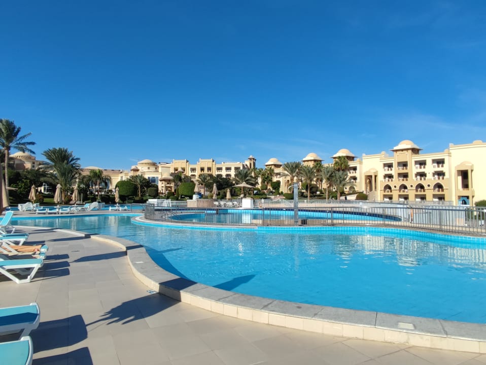 Pool Serenity Alpha Beach