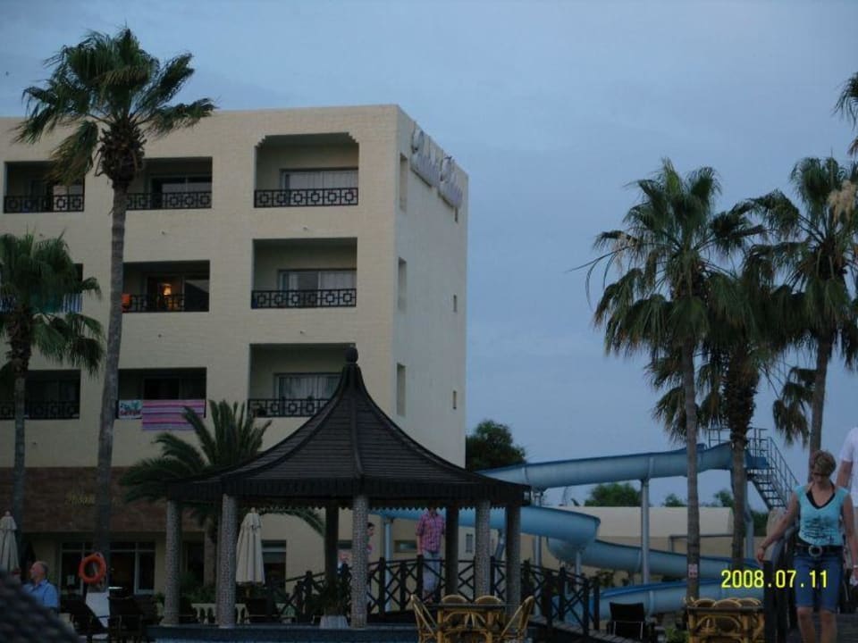 Okolice basenu Hotel Paradis Palace