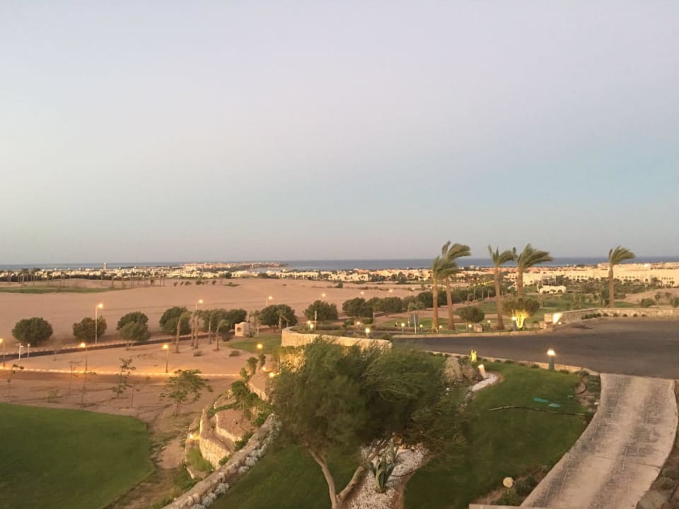 Vom Zimmer Richtung Bucht Steigenberger Makadi Hotel - Adults only