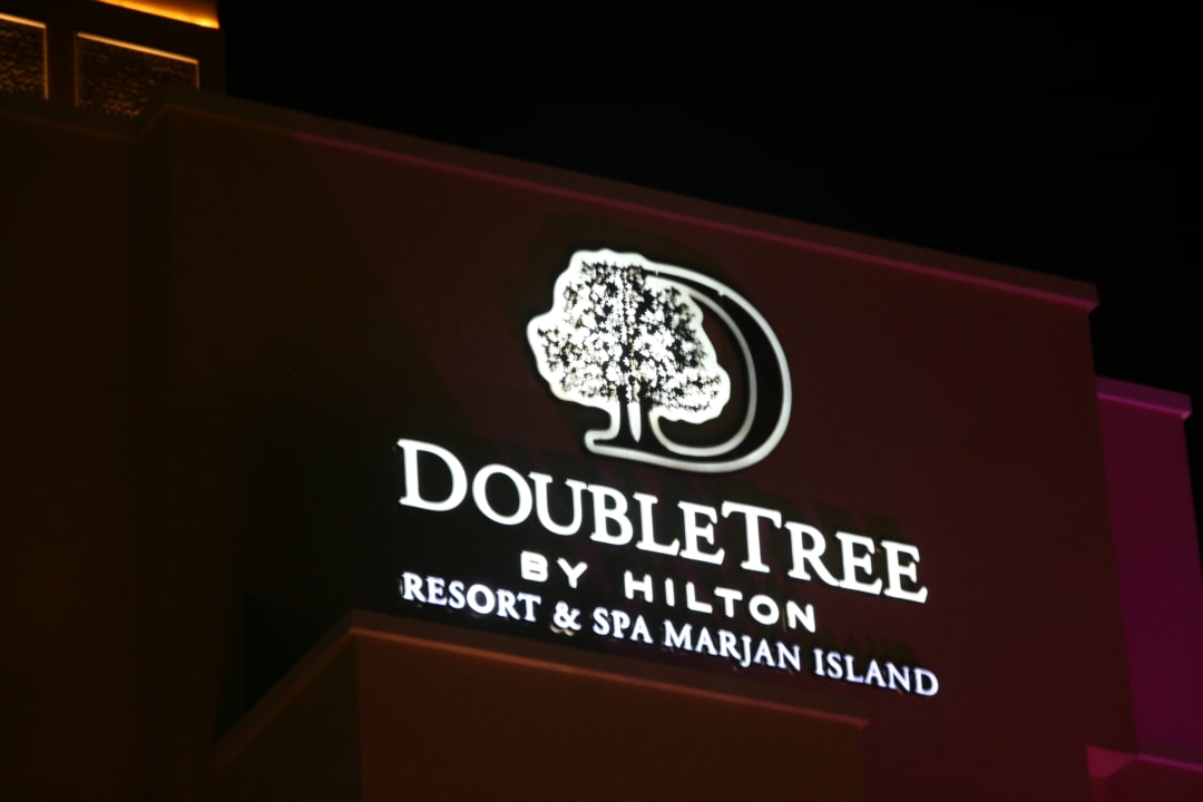 Außenansicht DoubleTree by Hilton Resort & Spa Marjan Island