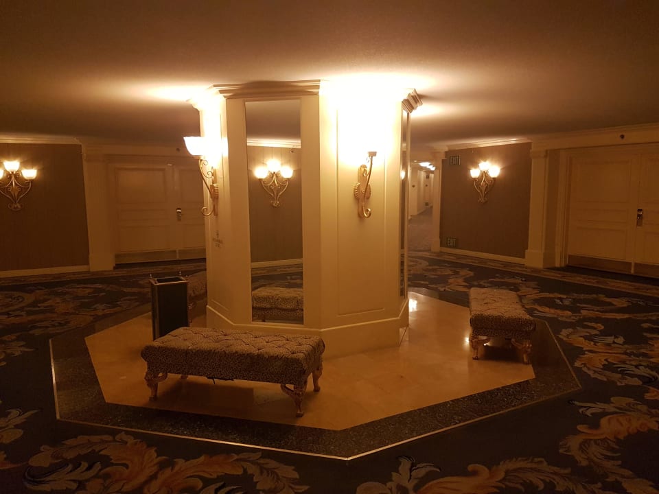 Flur Paris Las Vegas Hotel & Casino