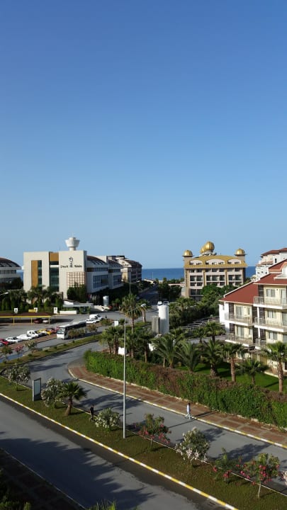 Zimmerblick rechts  Hane Family Resort