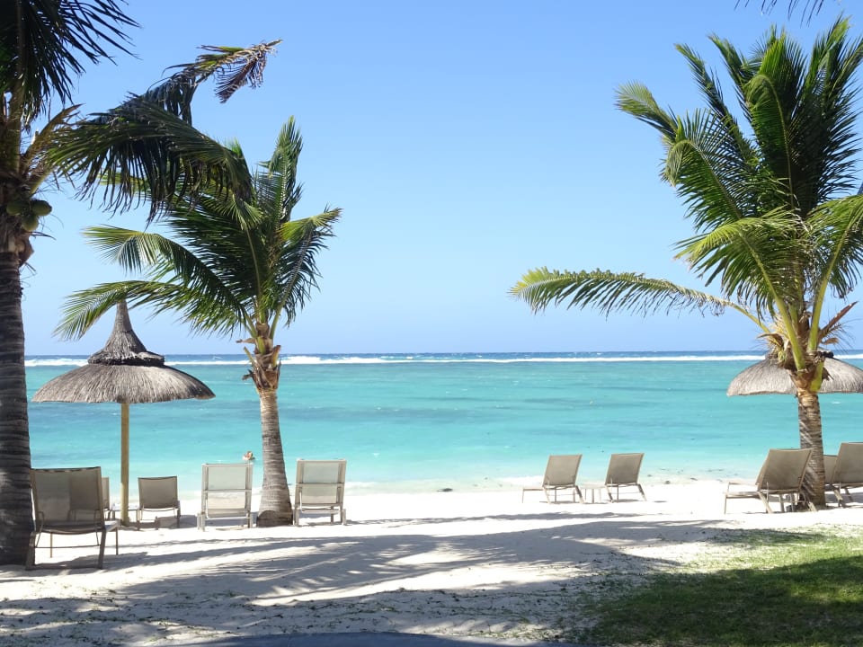 Strand Crystals Beach Resort Belle Mare, a member of Radisson Individuals