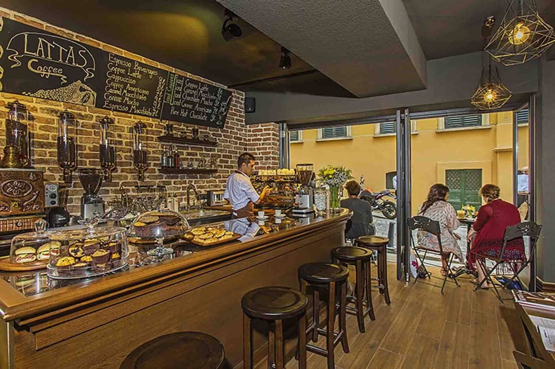 Cafe Meroddi Galata Mansion