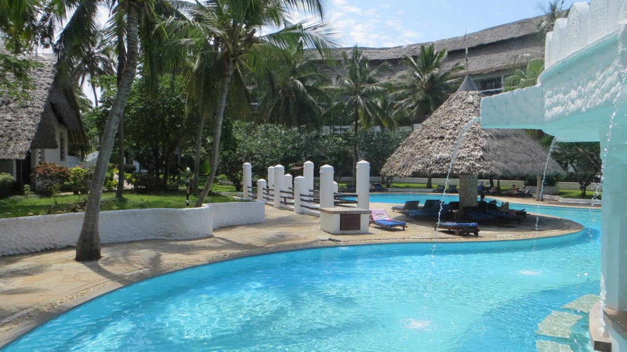 Teile der Poolanlage Hotel Southern Palms Beach Resort