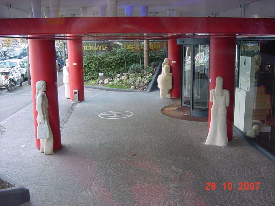 Eingang des Hotels Hotel Abitart