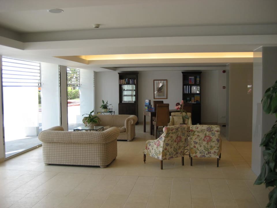 Die Info-/Bücher-Ecke allsun Hotel Bahia del Este