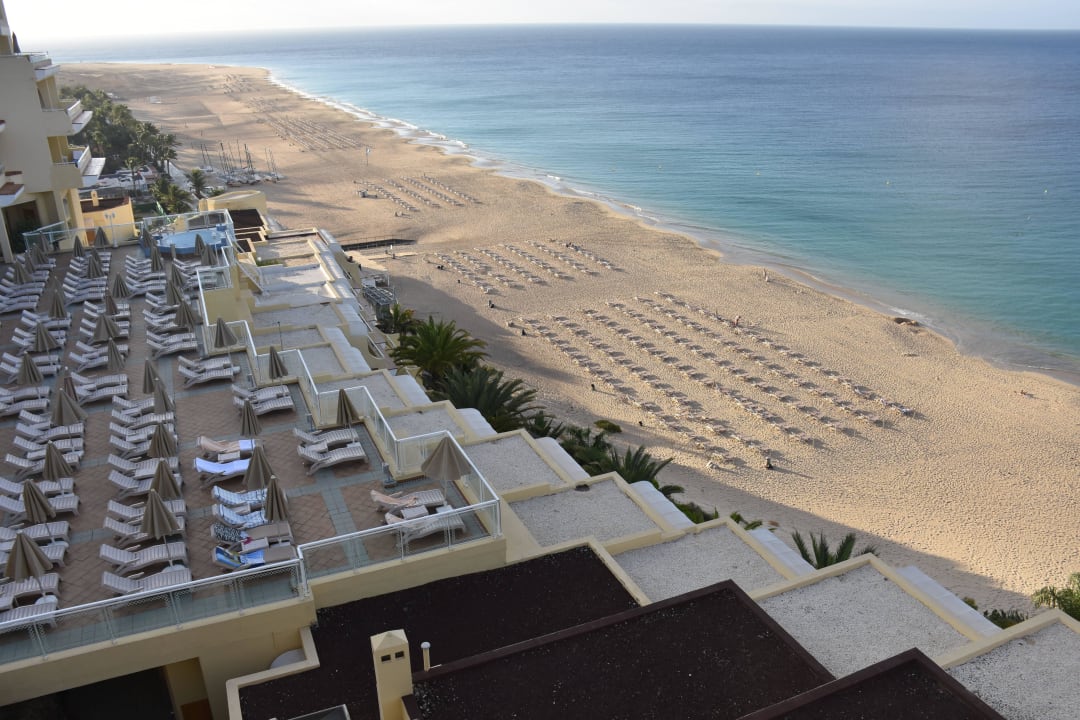 Taras i plaża Hotel Riu Palace Jandia