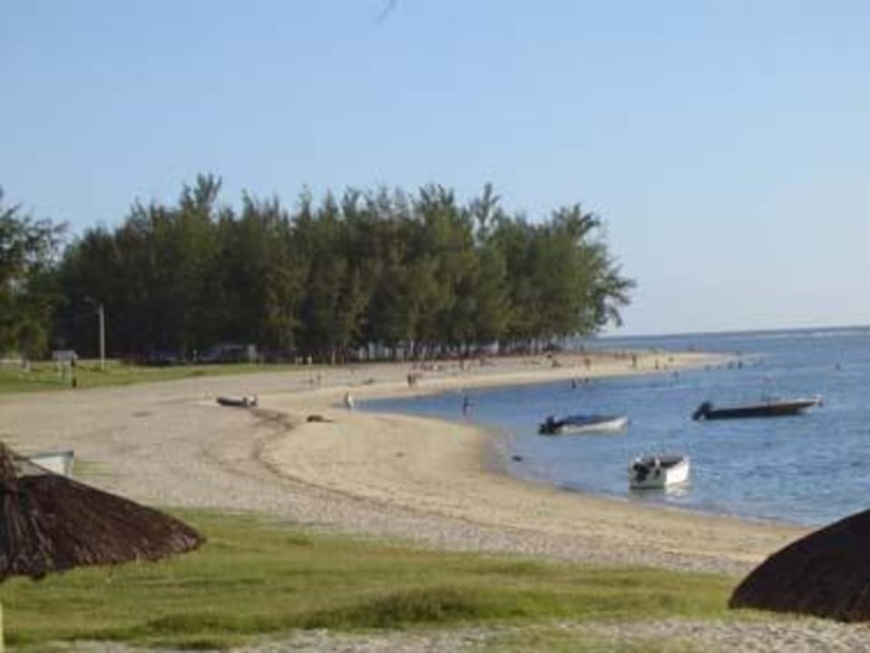 Öffentlicher Strand von Flic en Flac Hotel Villas Caroline