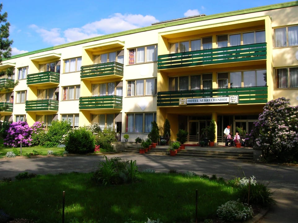 Front des Hotels / Eingang Hotel Albrechtshof