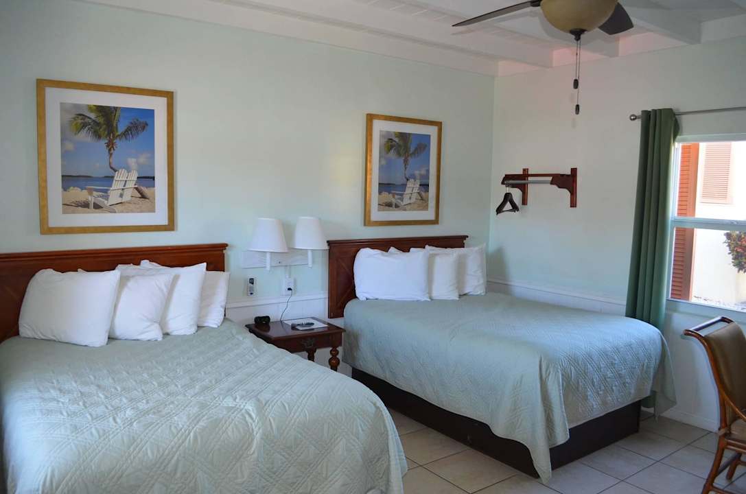 Zimmer Pelican Carefree RV Resort & Motel
