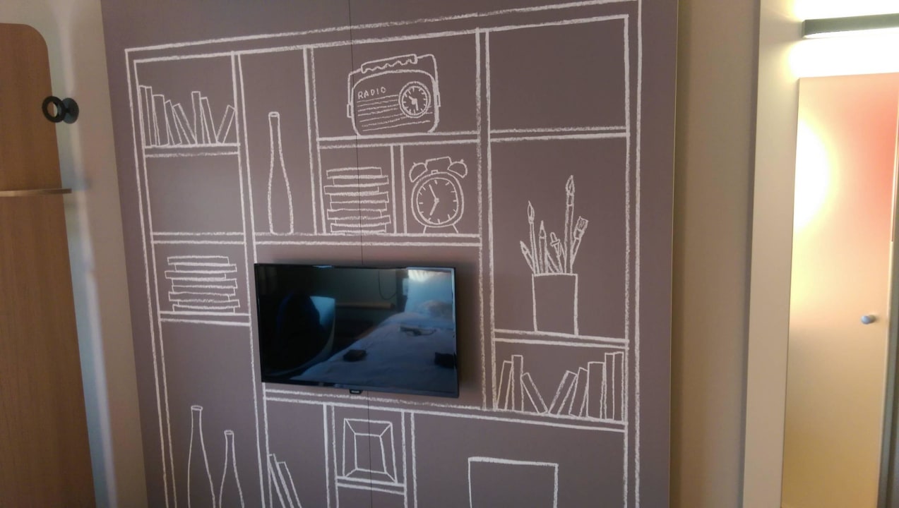 TV im Zimmer Ibis München Airport Süd