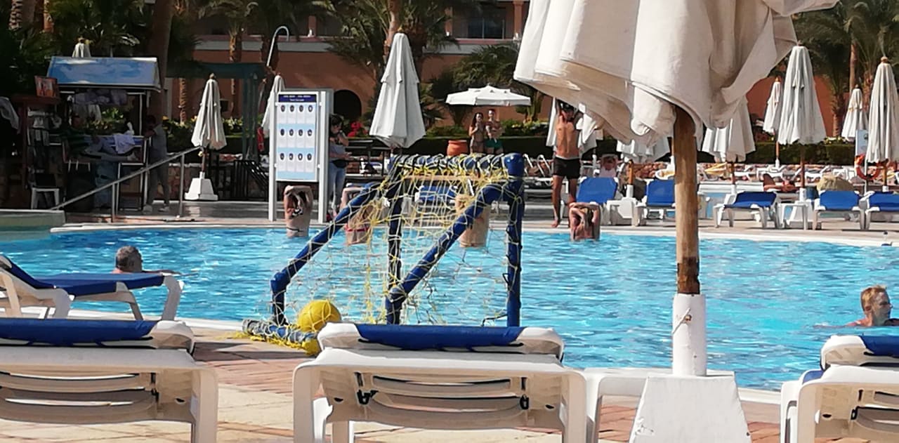 Pool Mövenpick Resort & Spa El Gouna