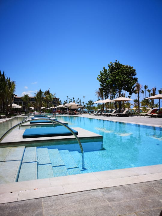 Pool Lopesan Costa Bávaro Resort, Spa & Casino