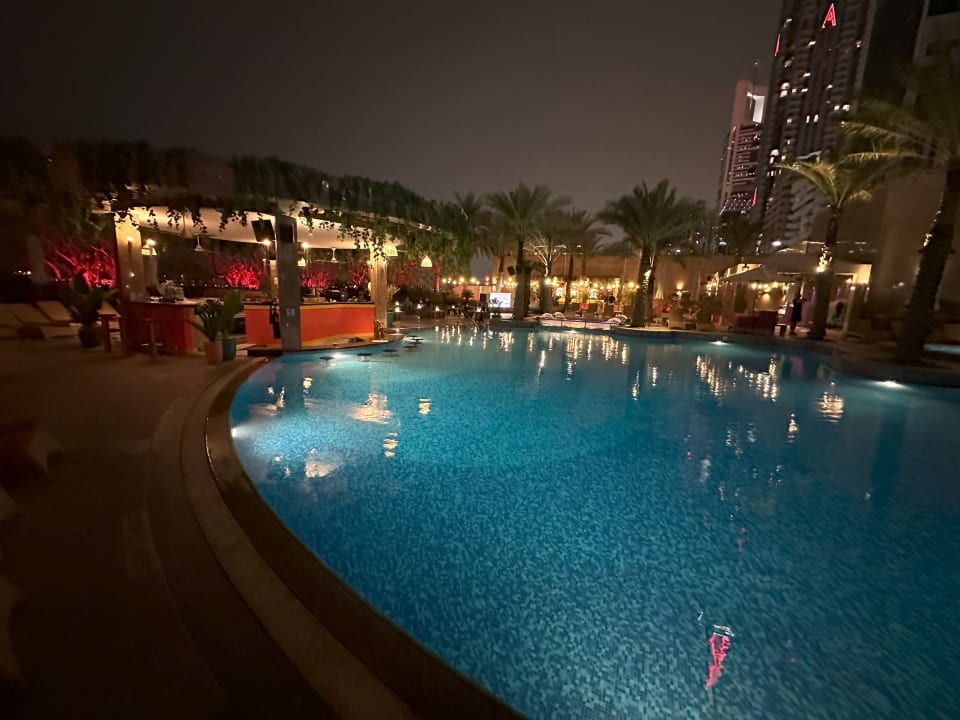 Pool Shangri-La Hotel Dubai