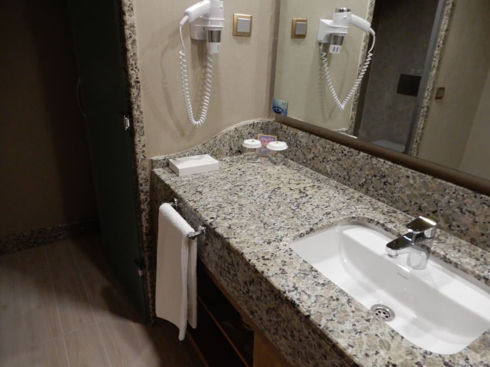 Zimmer Royal Holiday Palace