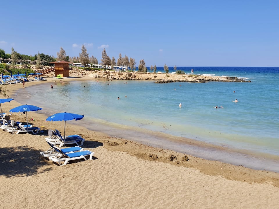 Strand Crystal Springs Beach Hotel