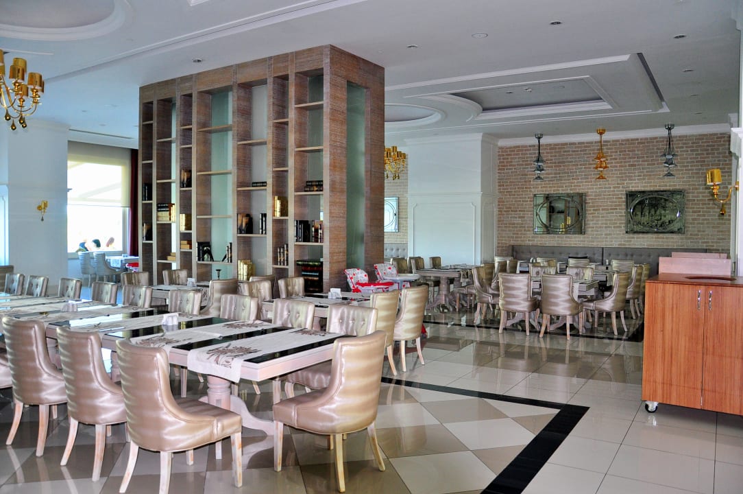 Ресторан Hotel Delphin Imperial