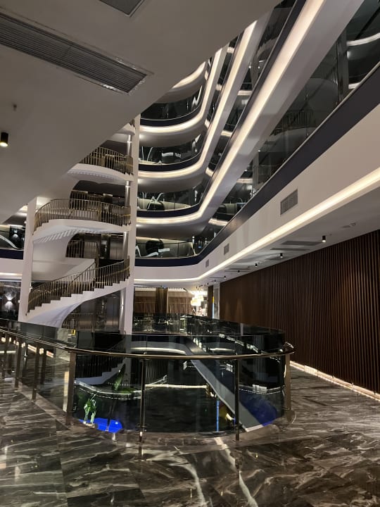 Lobby Rubi Platinum Sign