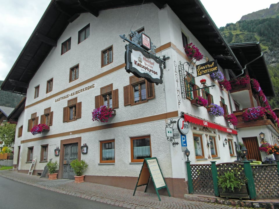 Strassenfront Landgasthof Kaiserkrone