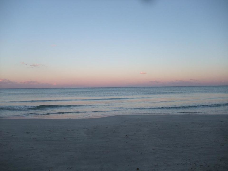 Sonnenuntergang am Hotelstrand Mahdia Beach & Aquapark