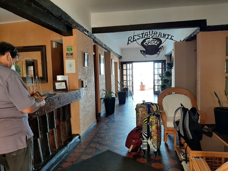 Lobby Hotel Aldea Cala Fornells 2