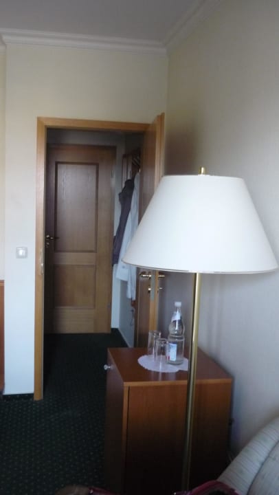 Blick in den Flur vom Zimmer aus Hotel Garni Seeschlösschen