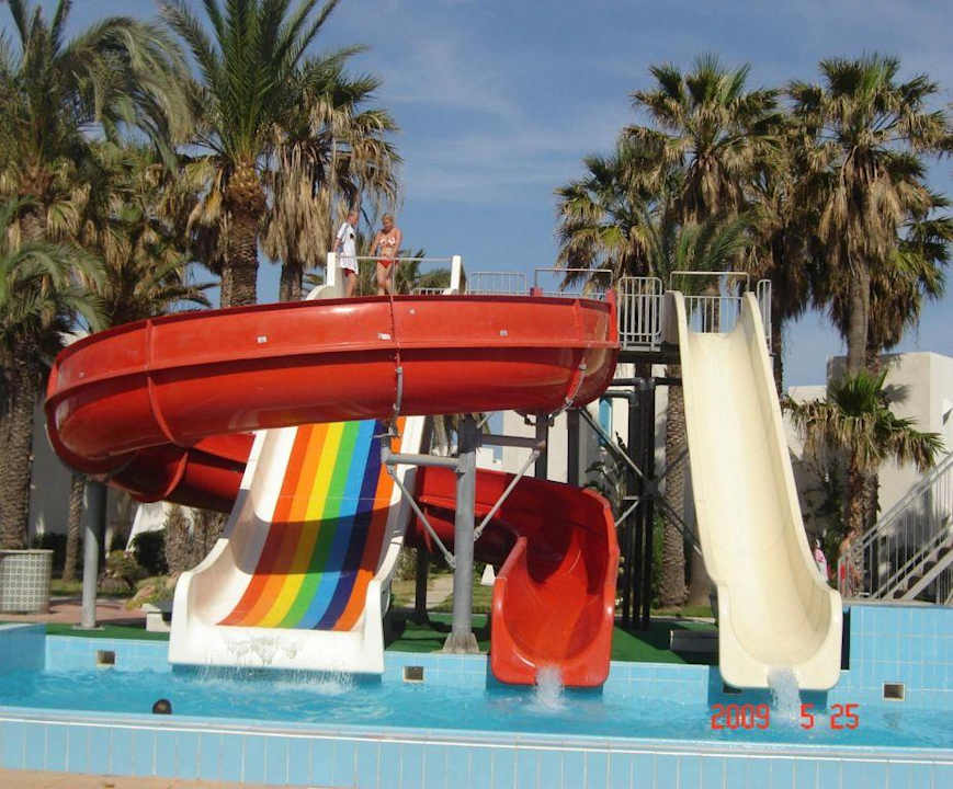 Średni basen Ruspina Beach Resort