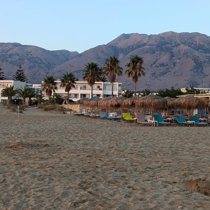 Strand Vantaris Palace