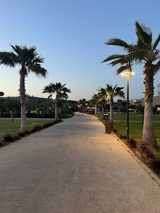 Gartenanlage Jacaranda Luxury Resort