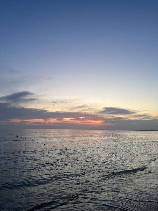 Strand Side Star Beach