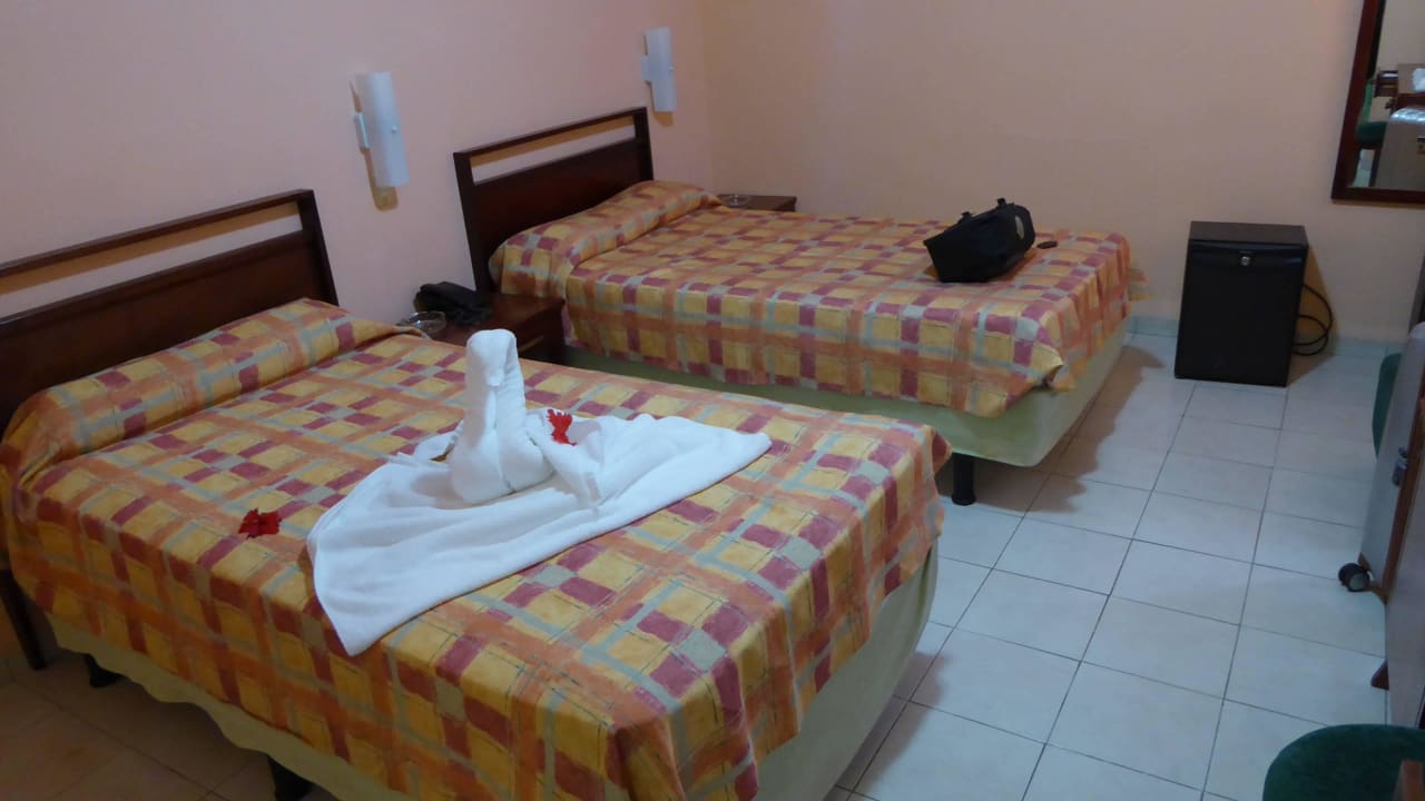 Ausreichend großes DZ Hotel Los Caneyes