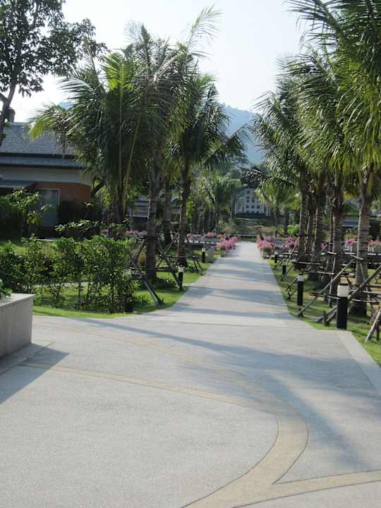 Weg durch die Anlage ananea Beyond Khaolak