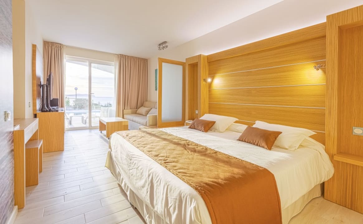 Zimmer Sirenis Seaview Country Club