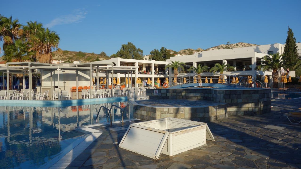 Pool Porto Bello Beach