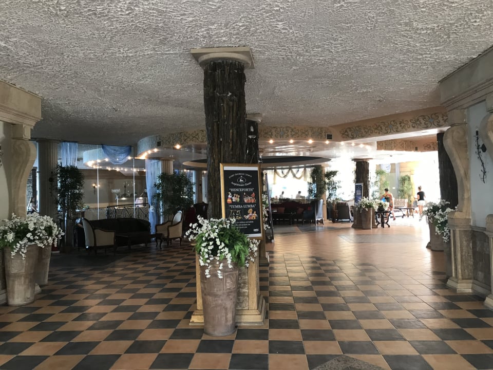 Lobby Hotel Atrium Beach