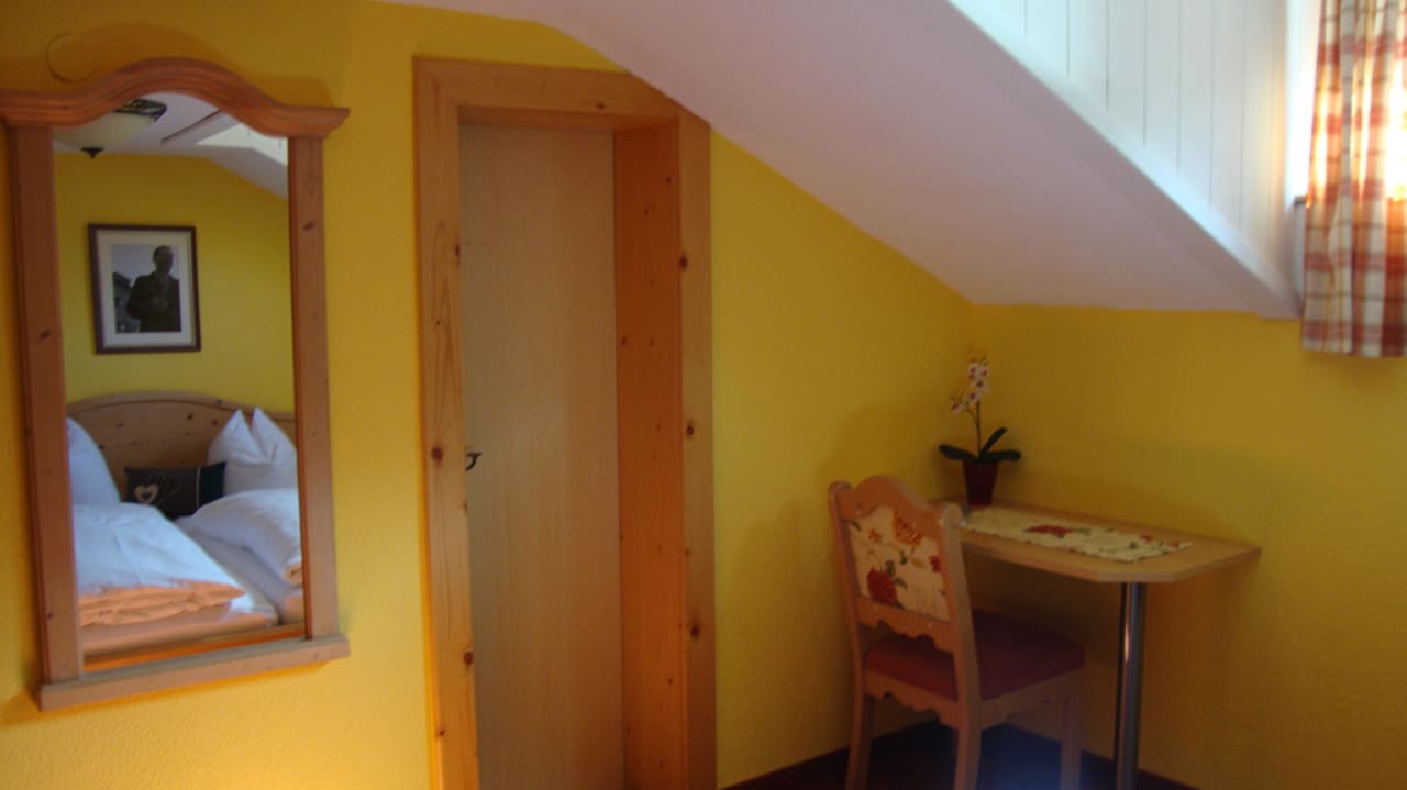 Doppelzimmer komfort mit dachschräge Pension der Steinbock