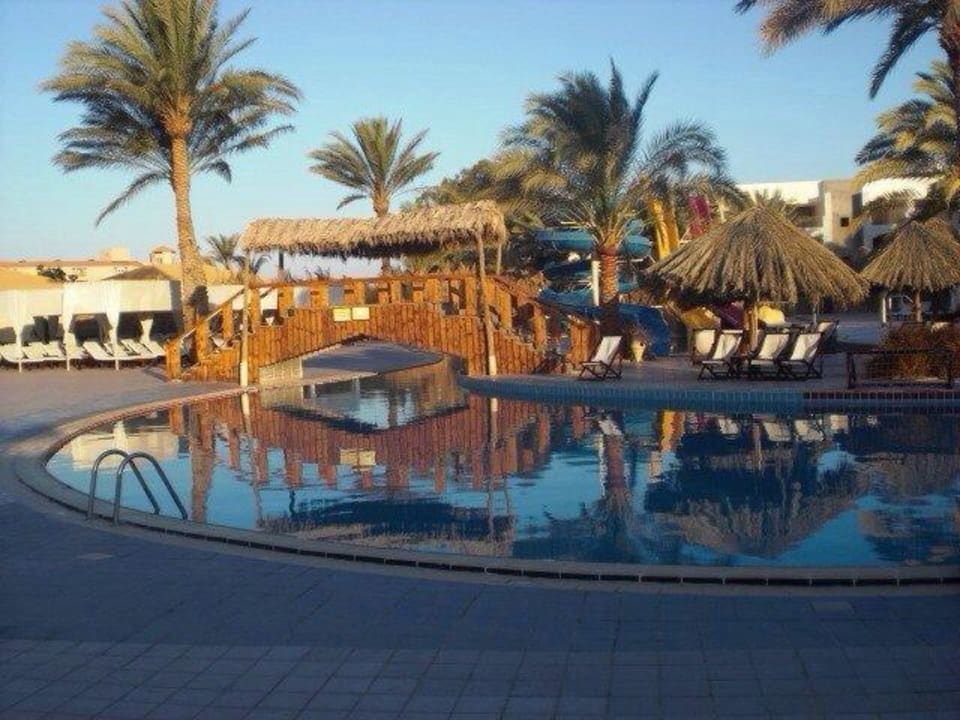 Der Pool im Beach Resort Sindbad Club