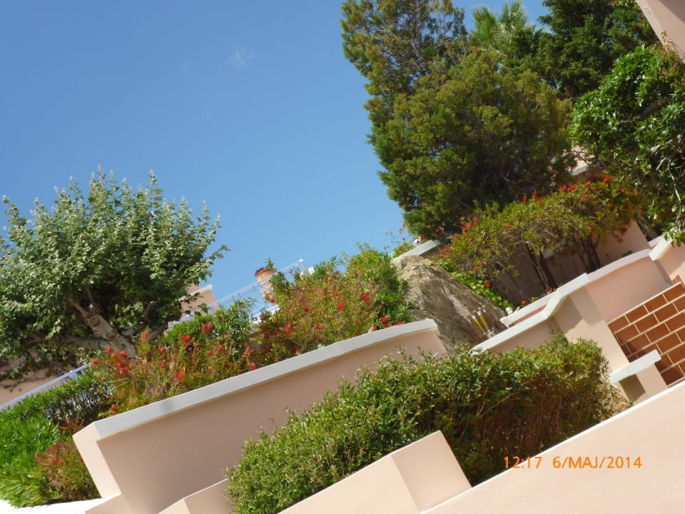 Zieleń na terenie hotelu Mitsis Rodos Village