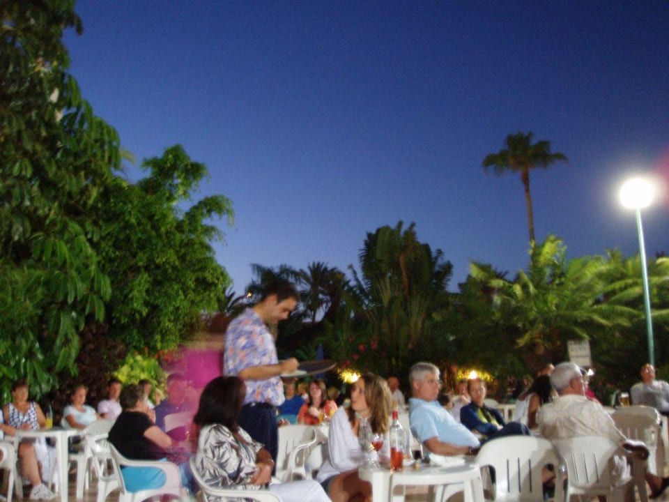 Aussenanlage (Abends) Gran Canaria Princess