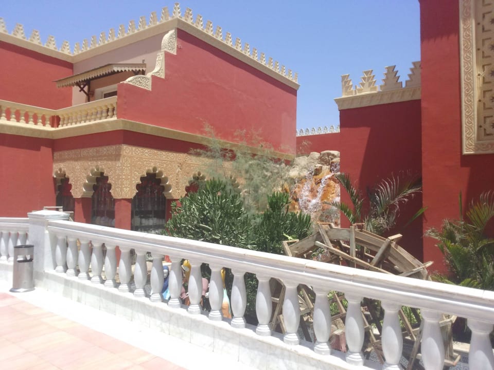 Uliczka Pickalbatros Alf Leila Wa Leila Resort - Neverland Hurghada