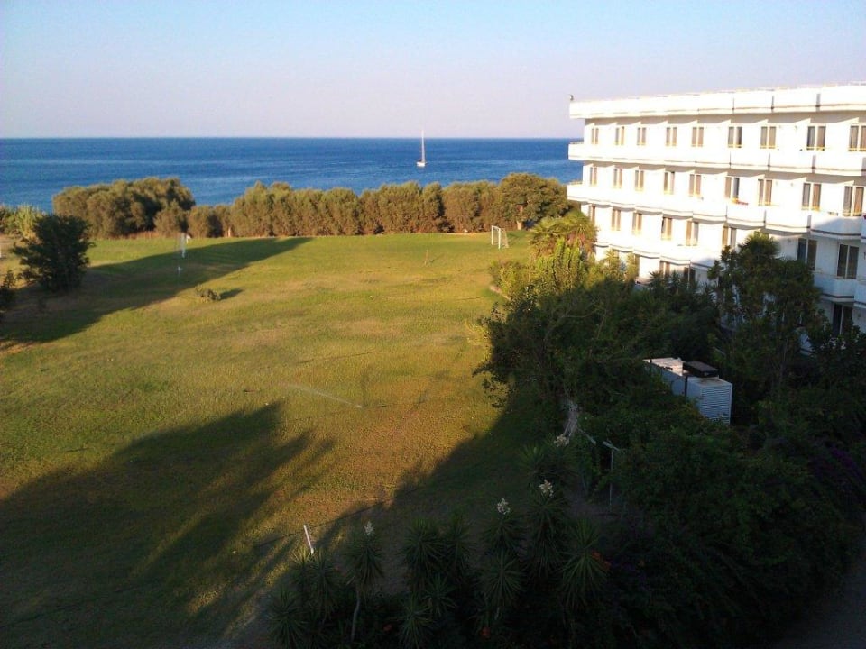 Vyhlad z balkona Irene Palace Beach Resort Club alltoura