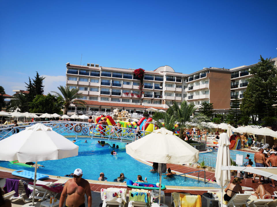 Außenansicht Seaden Corolla Hotel
