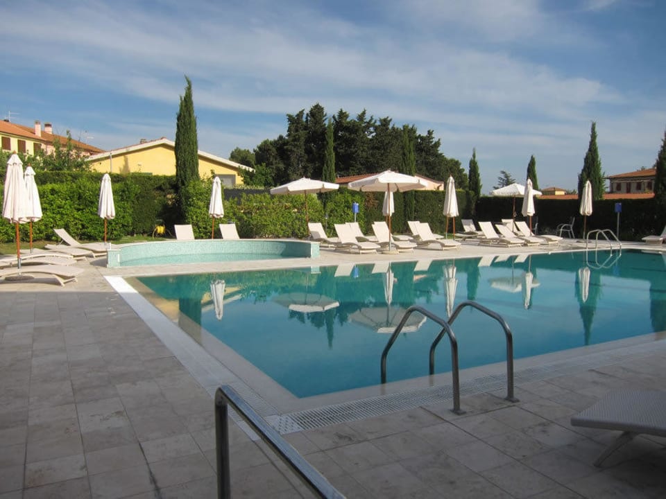 Pool Le Corti Del Sole Residence