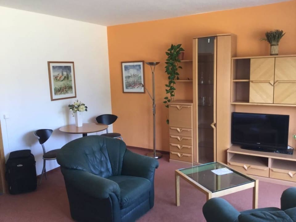 Sehr großes Zimmer Garni Hotel-West