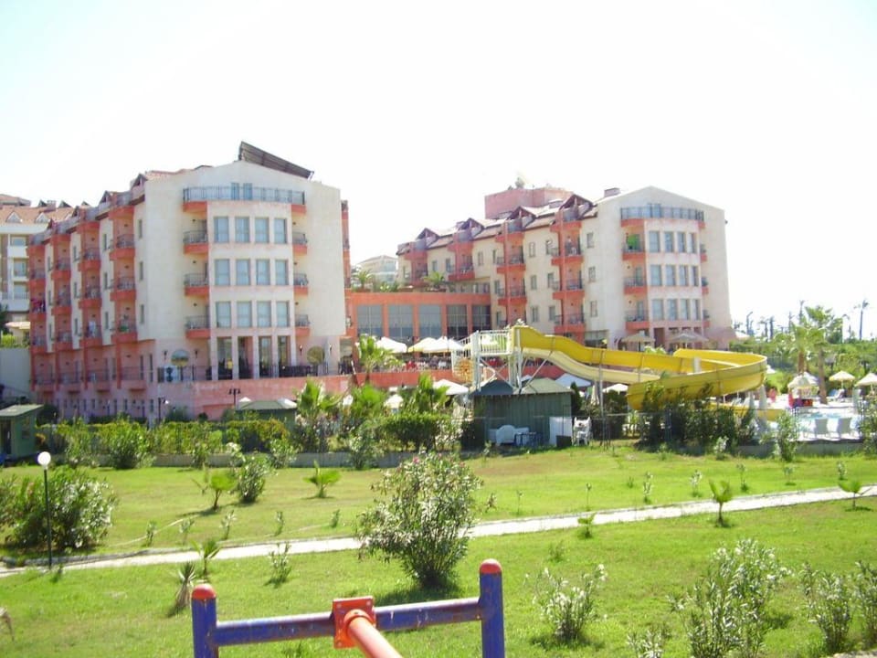 Aussenansicht Royal Atlantis Beach Hotel