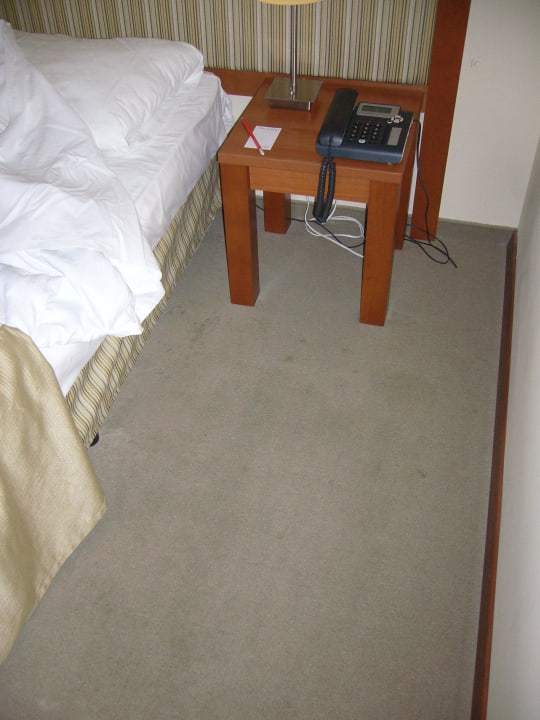 Zimmerteppich auf 2211 Sol Luna Bay