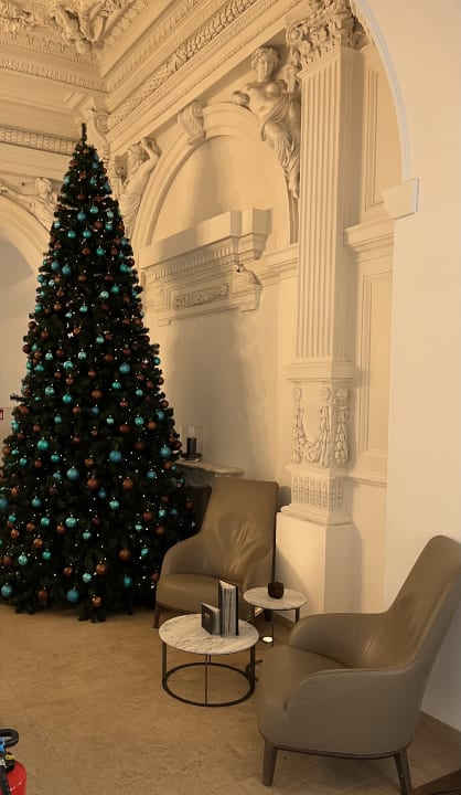 Lobby Motel One Wien-Staatsoper